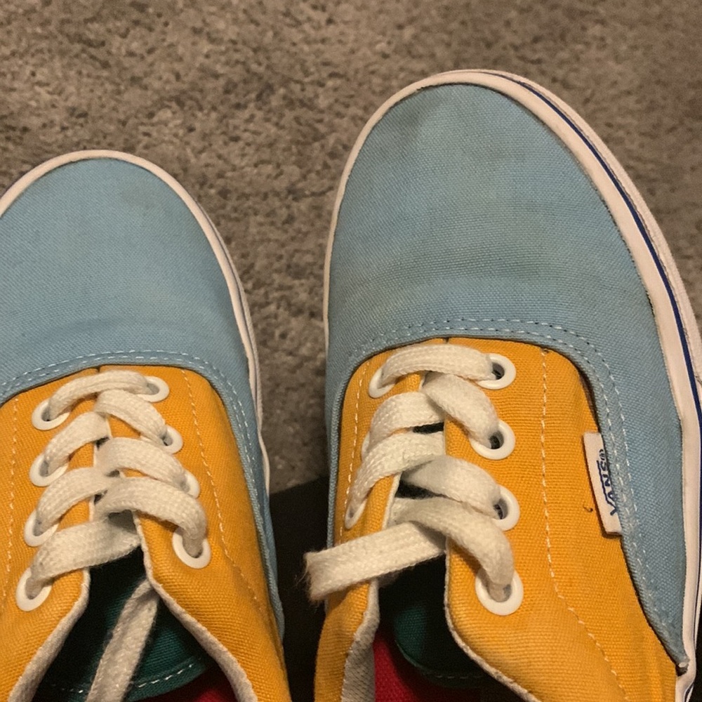 Vans - Picture 6 of 6